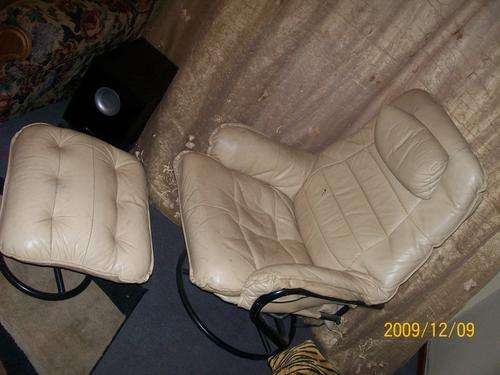 Leather recliner sofa