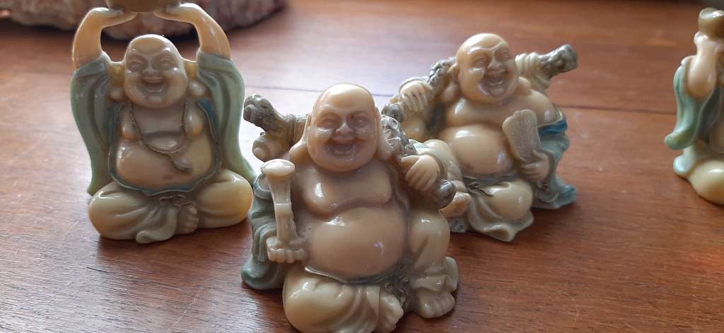 LOVELY SET OF 6 LAUGHING BUDDHAS