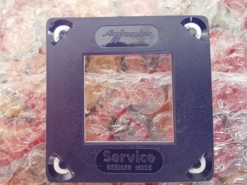 35MM AGFA SLIDE FRAMES (72)