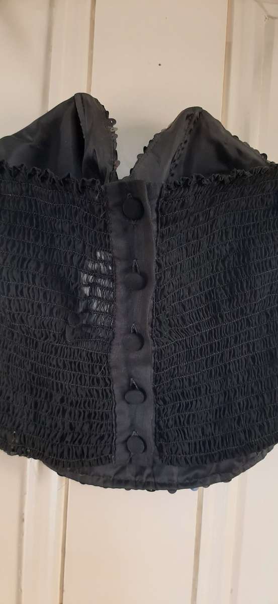 VINTAGE BLACK SEQUINNED STRAPLESS TOP SIZE 34