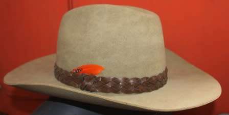 Beautiful Cambiaghi Monza (Italia) Dallas Cowboy Hat. COURIER GUY R100