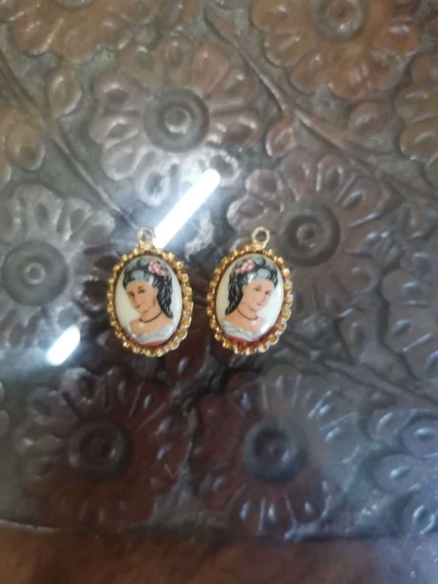 Beautiful Cameo West Germany Earrings.