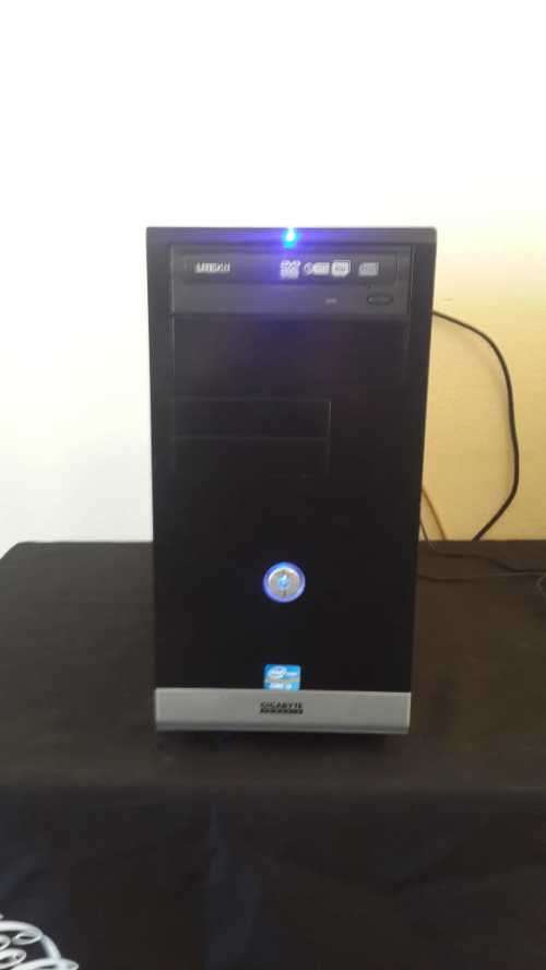 Full Gigabyte Computer with Core i3 3.1 GHz CPU.