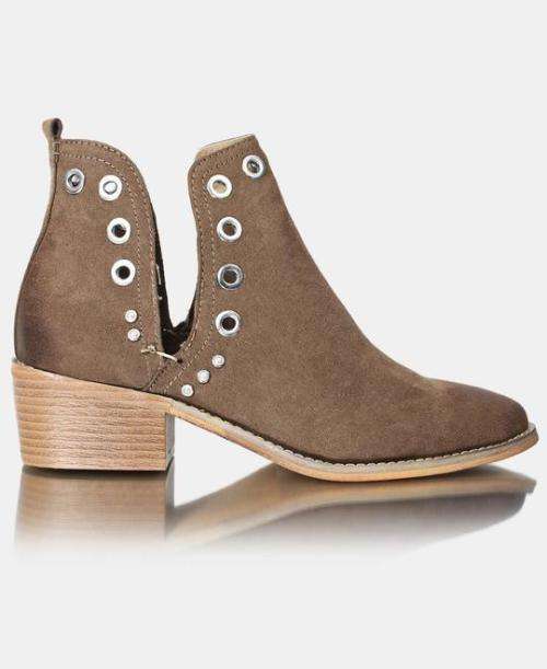 Ladies Taupe Boot. U.K 6.5 which is a U.S 8.5