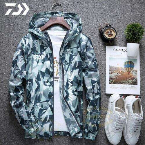 Mens Windbreaker Jacket. Size Medium