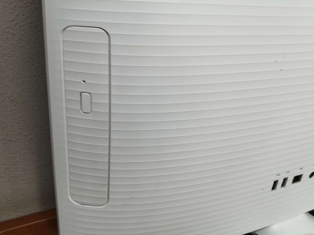 HP PC 20 c403ni J4005 , 4GB RAM , 500GB HDD ALL-IN-ONE 19.5` LED