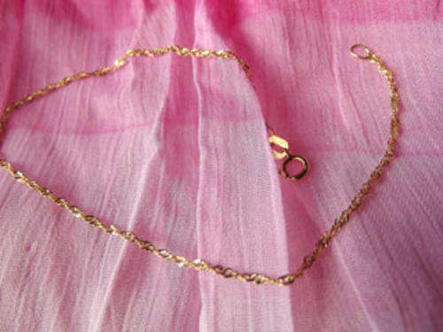***Genuine 9ct gold bracelet***