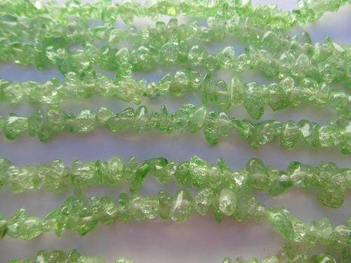 GREEN CRACKLE GLASS CHIPS-6MM-40CM