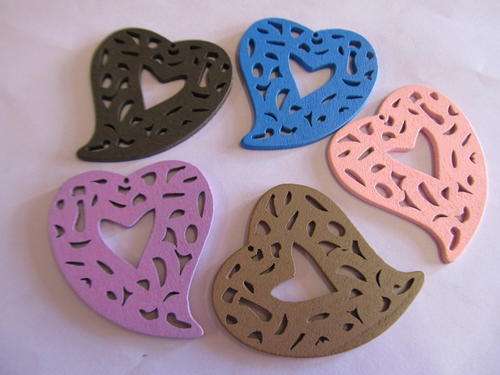 WOOD HEART PENDANT-1PC-RANDOM COLOUR