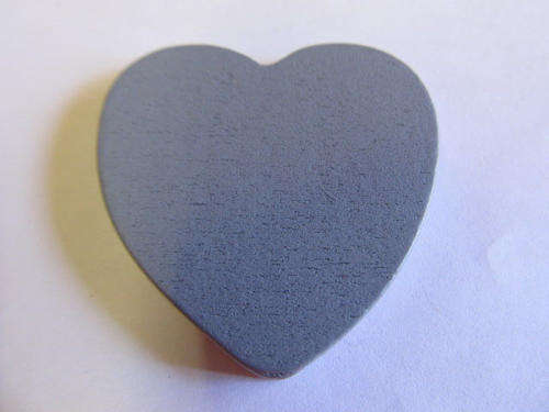 GREY HEART WOODEN PENDANT-CHEAP COURIER DELIVERY