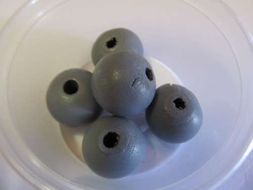WOODEN BEADS GREY ROUND - 20MM - 4PC