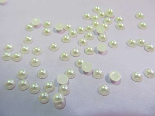 HALF ROUND PEARLS - BEIGE - 40PC