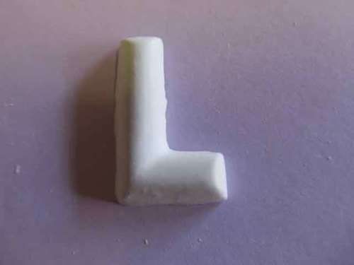 UNPAINTED EMBELLISHMENT - LETTERS - 1PC - L
