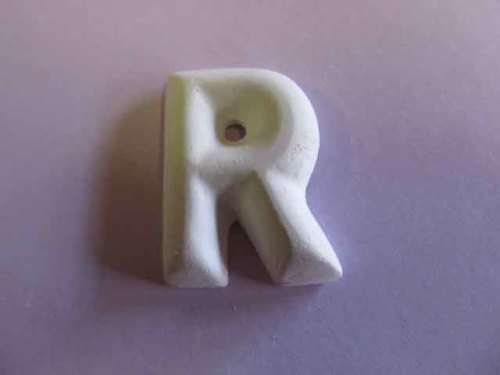 UNPAINTED EMBELLISHMENT - LETTERS - 1PC - R