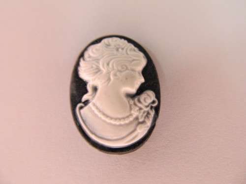 COBACHON-CAMEO-BLACK WITH WHITE