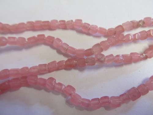 GLASS CUBES INDIAN BEADS - 20PC - DUSTY PINK