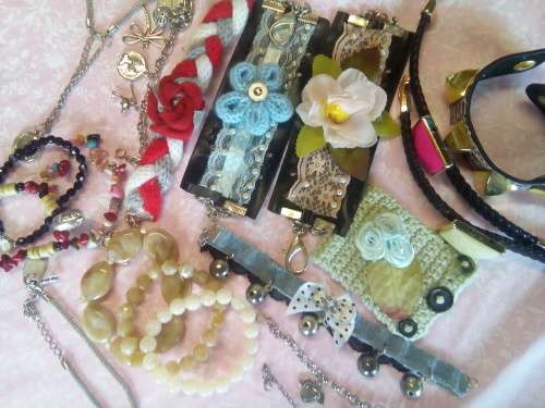 Bracelet lot - 19 pieces