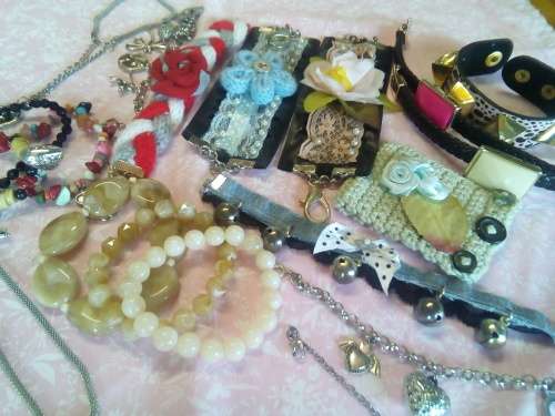 Bracelet lot - 19 pieces