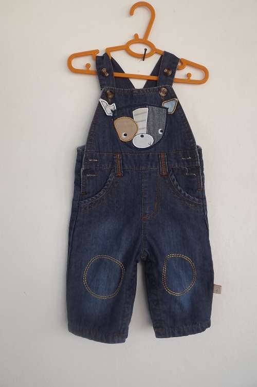 Denim crawler for 0 - 3 months old baby.Warm fleezy inside.Suitable for winter.Good condition.