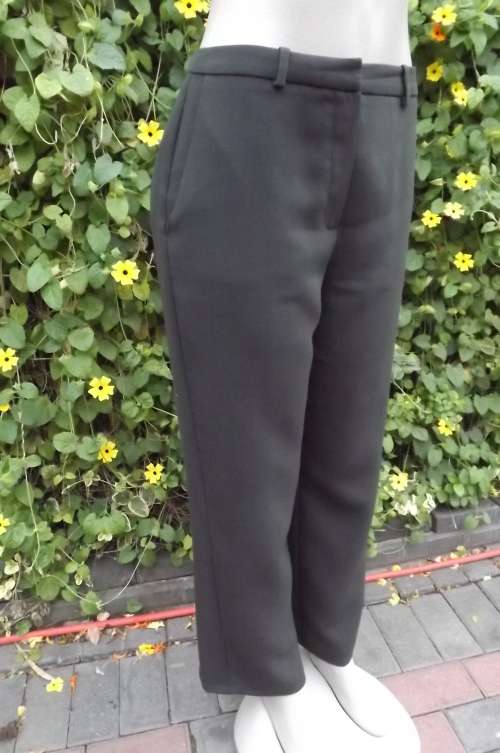 Fabulous Daniel Hechter Paris pants size 34/10 in dark brown.In 100% heavy polyester. As new.