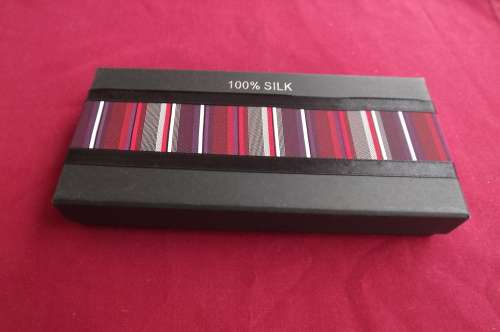 Beautiful 100% silk 5 piece tie set consist of tie,cufflinks,tieclip,hankie and box.