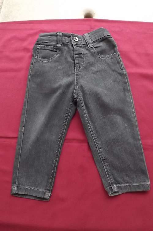 Jeans for 12 to 18 months old boy.Lots of pockets.Good condition
