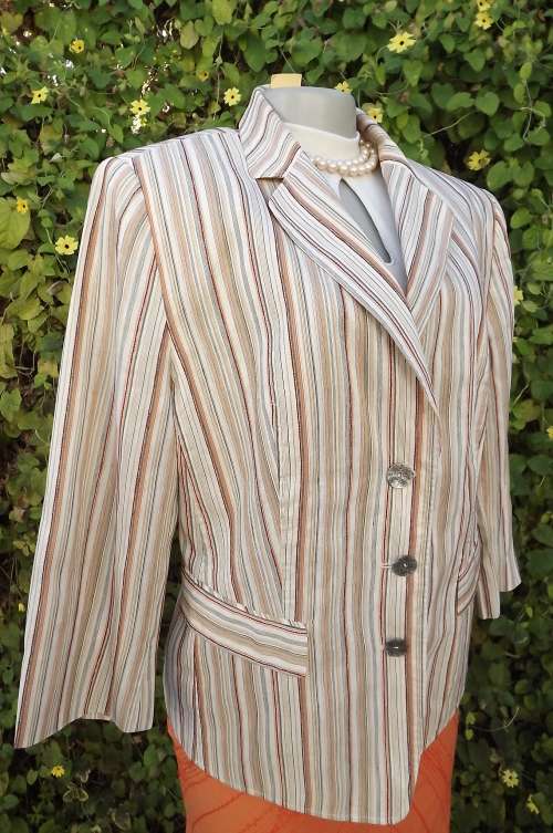 Fabulous beige vertically striped "Marcona" jacket size 38/14.Made in Romania.New condition