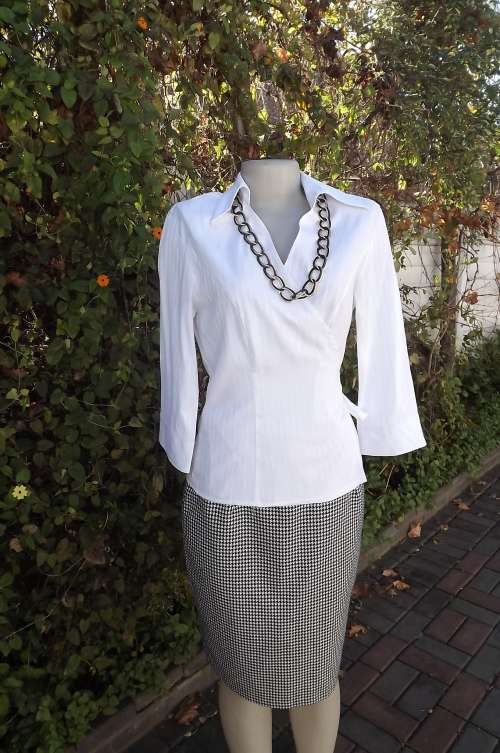 Smart cross over polycotton stretch blouse in size 36/12 by Massumi with stripe detail.New condition