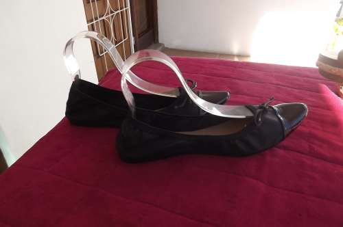 Pair of black comfortable flats in size 7 by Fashion World.Used once.New condition