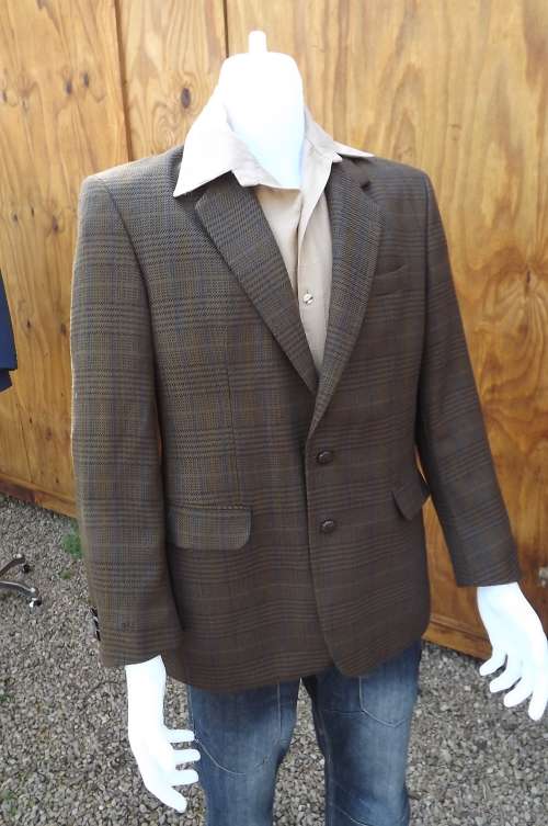 Vintage 80's "Man about Town" dark brown and navy check jacket in size 38/97cm.