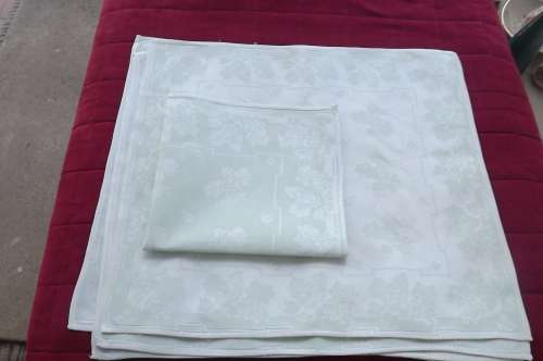 Set of 6 Mint green damas napkins.Size 48x43cm.In good condition.