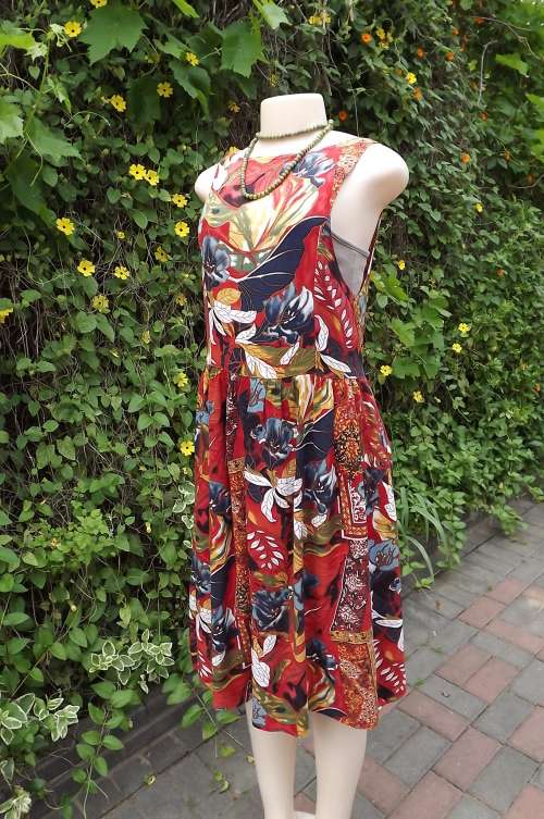 Bold floral dress in autumn and blue colours 100% viscose .Size 34/10.Good condition