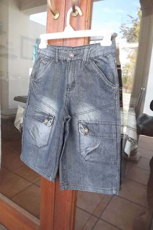 On trend long shorts in blue denim for boy of 9 to 10 year old by "No Boundnries" In 100% cotton