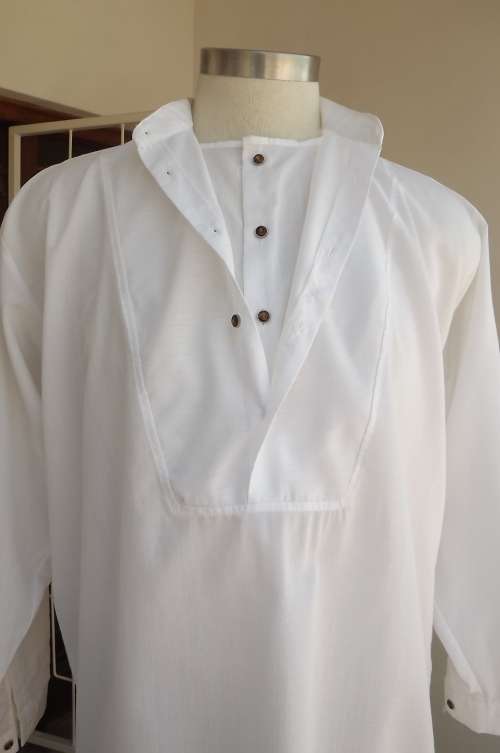 Stunning white men's shirt by AERO size XL. 128cm. Button down halfway with bib under neath
