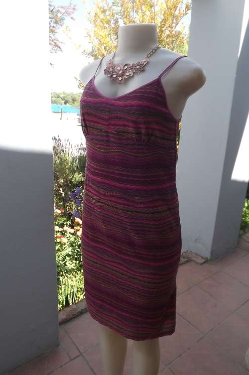 Modern sexy CHEZ TOI Paris label dress.Size 32/8 made in Korea.In polyester and nylon blend