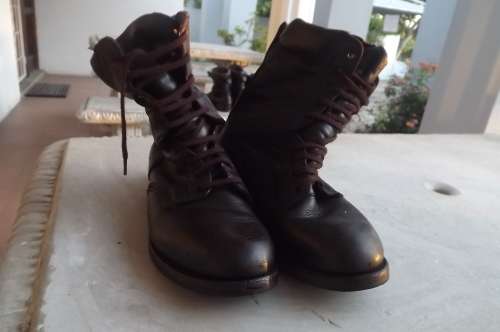 Pair of SADF Genuine brown leather boots size 8.5 army size 270.By DWS 2012 issue.As new