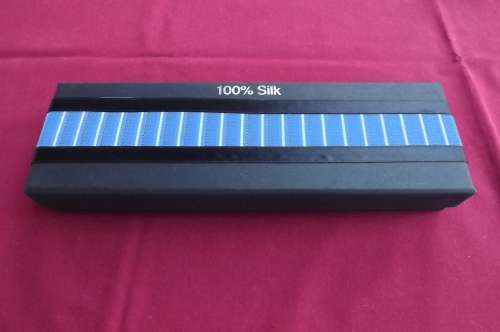 Modern narrow 5 piece 100% silk tie set by SAM WELL international.Width 5.9cm