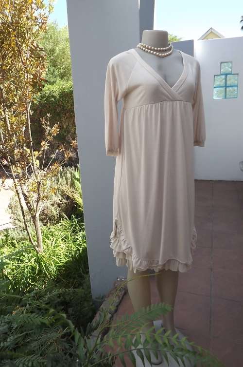 Avent garde beige loose hanging empire style dress size 32/8 by RAY BEAMS made in Korea