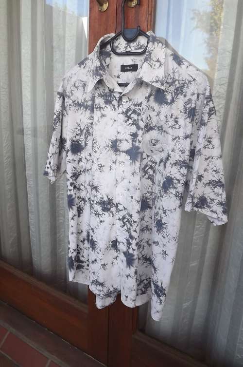 Beautiful grey tie dye short sleeve casual men's shirt by NEXXT.size XL.Chest 122cm.