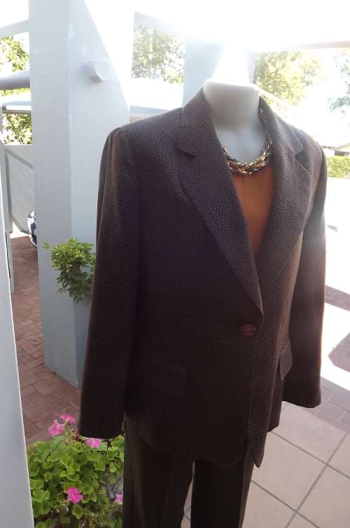 Timeless,chocolate brown with tiny white dots blazer style ladies jacket.Size 36/12 by TESS CLUB