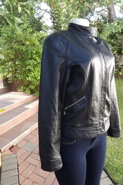 Laid-back Luxe! black genuine Nappa leather bikers style ladies jacket.By WOOLWORTHS size 32/8