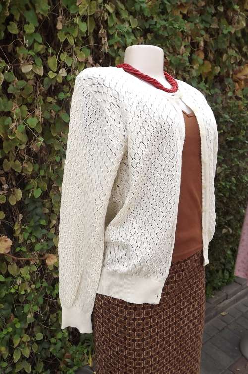 Beautiful dependable lace patterned 100% fine cotton knit cardigan by MAKELET size 36/12