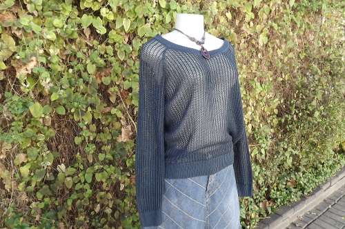 Navy mesh long sleeve polyester top by REAL CLOTHING size 34/10.Scooped neckline.