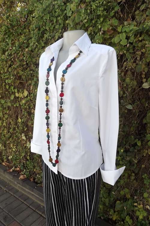 Smart white stretch polycotton shirt with button down front and open v with collar.Size 40/16