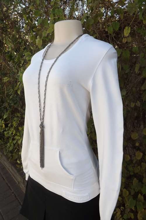 White hooded INWEAR long sleeve top in size 28/4 - 13 to 14 years old.Stretch cotton fabric.