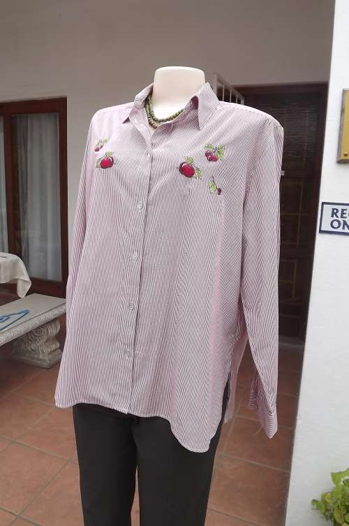 White ladies polycotton shirt with thin red stripes by COLLINS COLLECTION.Size 40/16.