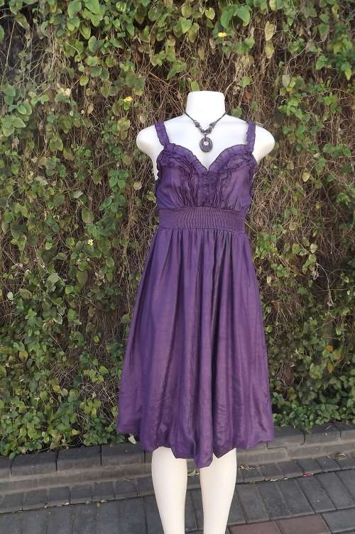 Dark purple smart casual dress with elasticated shoulder straps.Size 34/10.By WALKSTAR.As new