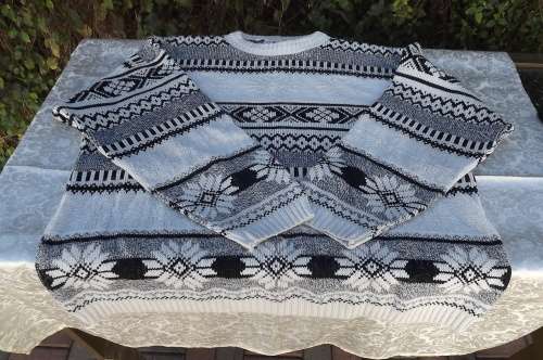 Beige and black knitted pull over cardigan in fair aisle pattern.Size XL by JUMPERSTREET