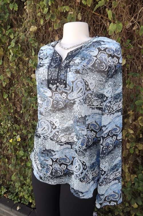 Paisley patterned sheer polyester long sleeve top in shades of blue by AUDACITY size 38/14.