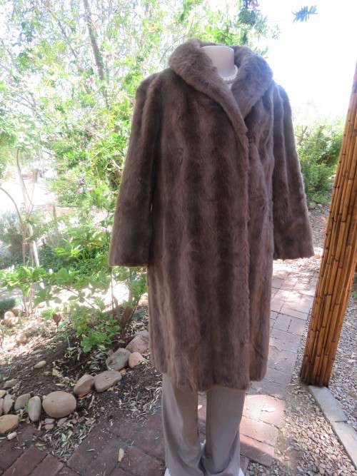 Jackets Coats Brown fur coat by BERGHAUS made in Holland.To fit 40 to 42.Fully lined.Very good condition was sold for 360.00 on 20 Feb at 11 16 by trendyvintage191 in Oudtshoorn ID 324790476